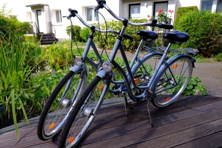 Fahrräder Außenbereich Hotel An der Gruga Essen